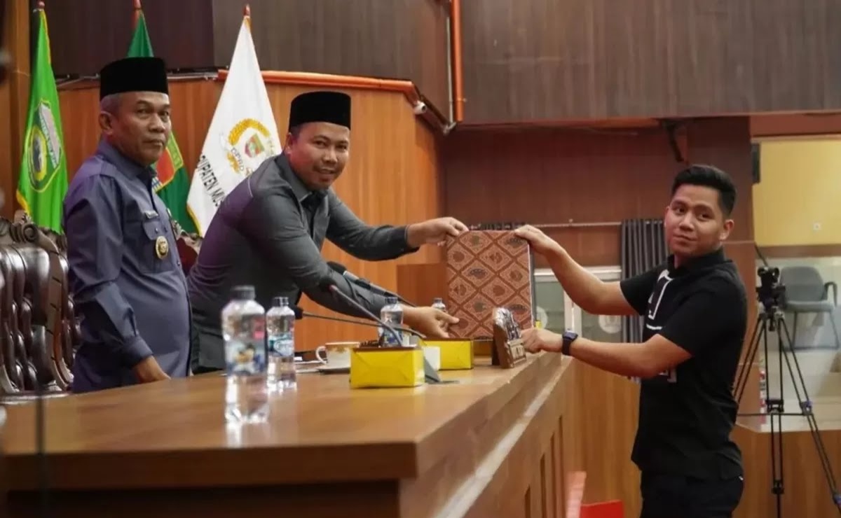 Paripurna DPRD Musi Rawas Setujui 4 Raperda Prioritas Tahun 2026